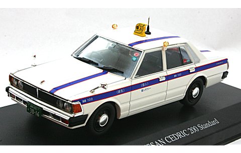 430 セドリック 4ドアセダン 200スタンダード 前期型 個人タクシー (1/43 ディズム87794) 430 セドリック 4ドアセダン 200スタンダード 前期型 個人タクシー (1/43 ディズム87794)