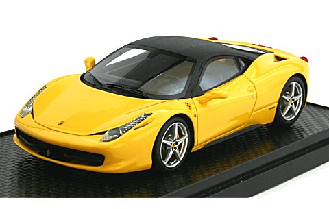 フェラーリ 458 イタリア 2010 「V・Rossi プライベートカー」 イエロー/マットブラックルーフ (1/43 BBR BBRC22VR) フェラーリ 458 イタリア 2010 「V・Rossi プライベートカー」 イエロー/マットブラックルーフ (1/43 BBR BBRC22VR)