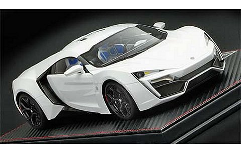 ライカン ハイパースポーツ ホワイト (ケース付) (1/18 フロンティアートF030-02) ライカン ハイパースポーツ ホワイト (ケース付) (1/18 フロンティアートF030-02)