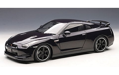 ニッサン GT-R (R35) スペックV オパールブラック (1/12 オートアート12201) ニッサン GT-R (R35) スペックV オパールブラック (1/12 オートアート12201)