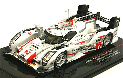 アウディ R18 E-TRON QUATTRO 2013 ル・マン24時間 LMP1 優勝 (1/43 イクソLM2013) アウディ R18 E-TRON QUATTRO 2013 ル・マン24時間 LMP1 優勝 (1/43 イクソLM2013)