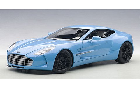 アストンマーチン ONE-77 ティファニーブルー (1/18 オートアート70240) アストンマーチン ONE-77 ティファニーブルー (1/18 オートアート70240)