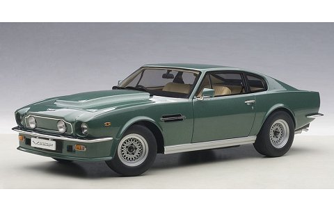 アストンマーチン V8 ヴァンテージ 1985 グリーン (1/18 オートアート70224) アストンマーチン V8 ヴァンテージ 1985 グリーン (1/18 オートアート70224)