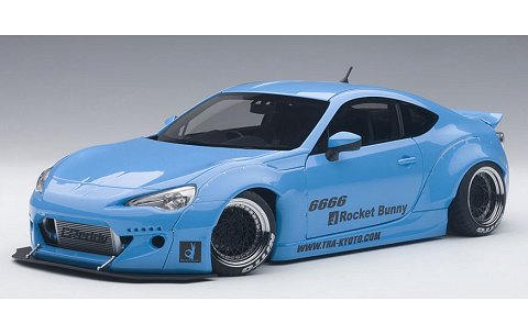 ロケットバニー 86 Mスカイブルー/ブラックホイール (1/18 オートアート78758) ロケットバニー 86 Mスカイブルー/ブラックホイール (1/18 オートアート78758)
